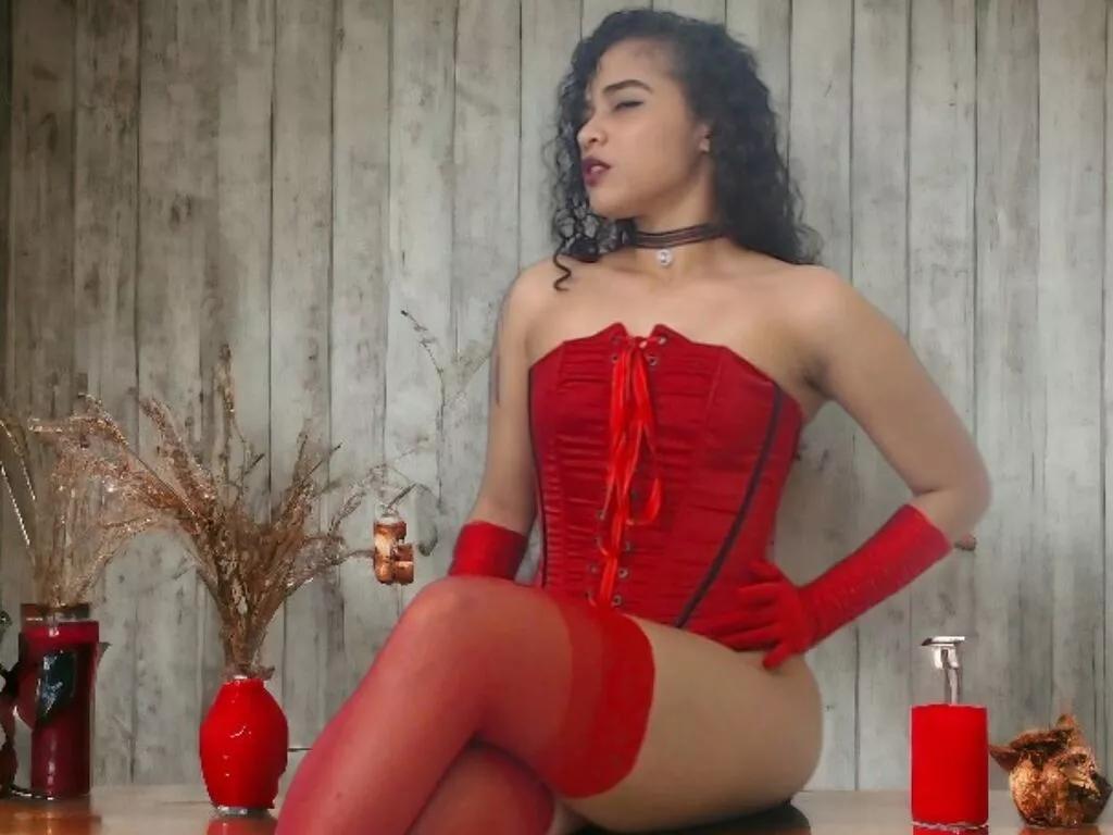 Checkout 27 years old LunaMuler from LiveJasmin LunaMuler from LiveJasmin