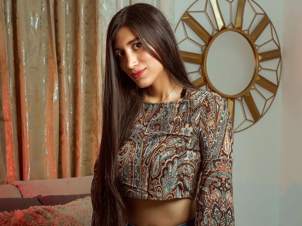 Cute MaraClarck wants you to fuck her body now MaraClarck from LiveJasmin