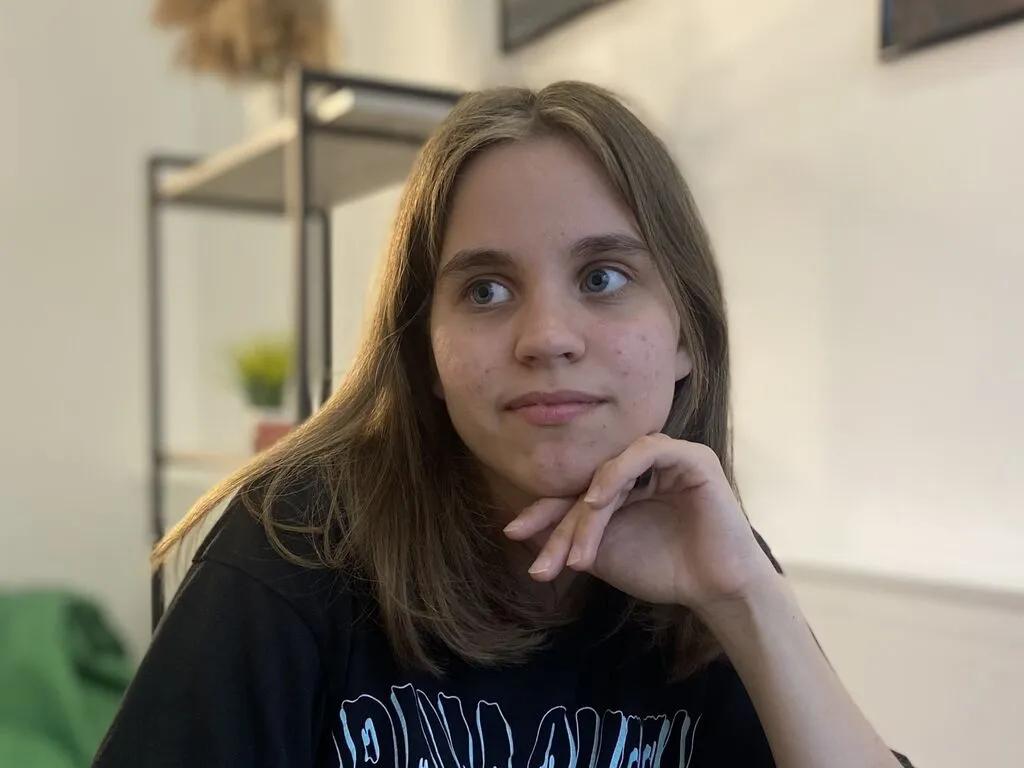 Slutty MelisaVonk wants you to fuck her body now MelisaVonk from LiveJasmin