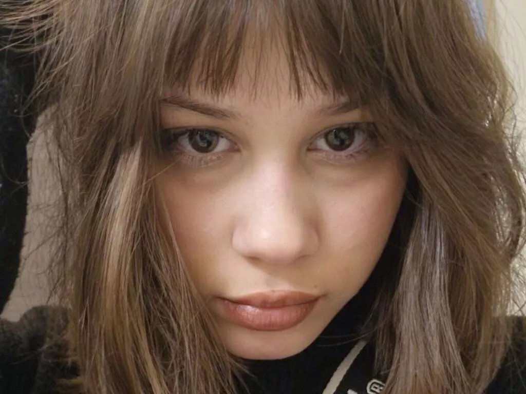 Join MintaGekas, she wants to masturbate for you MintaGekas from LiveJasmin