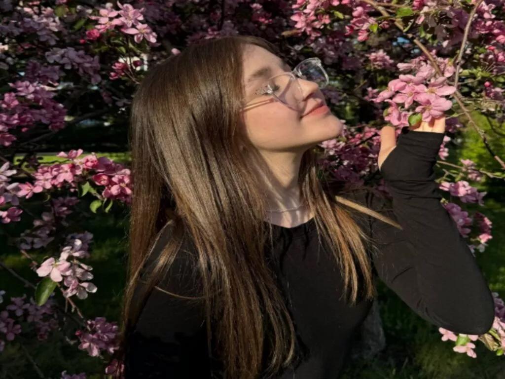 Sexy OctaviaDeep wants you to fuck her body now OctaviaDeep from LiveJasmin