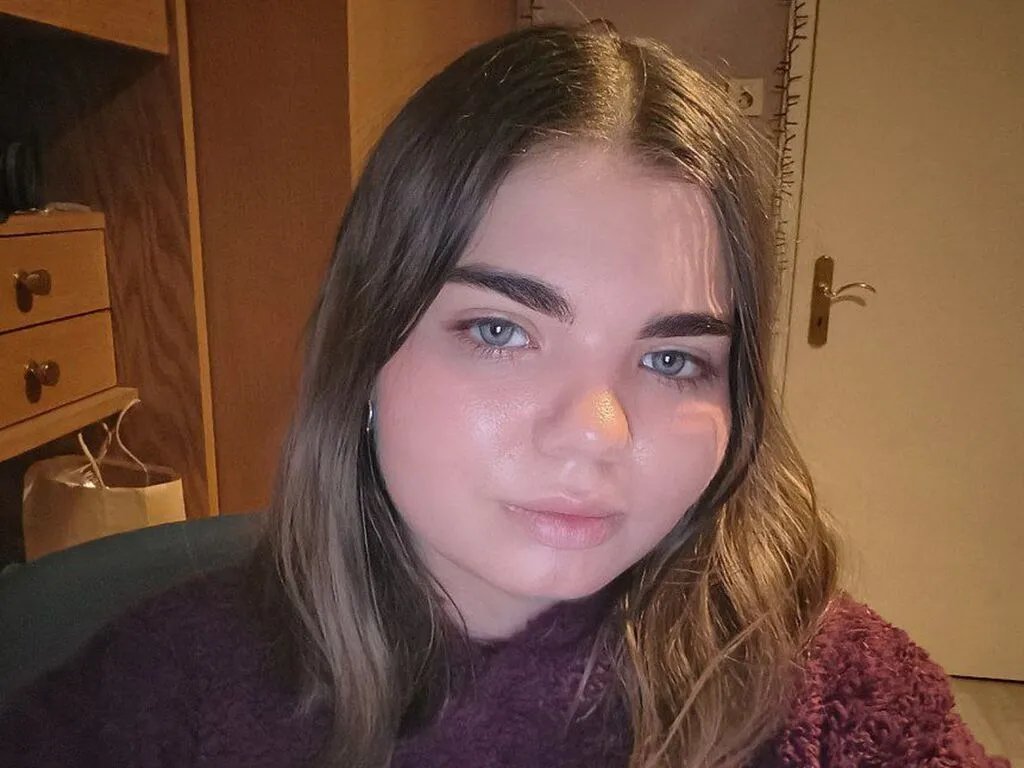 RedaChinzi from LiveJasmin