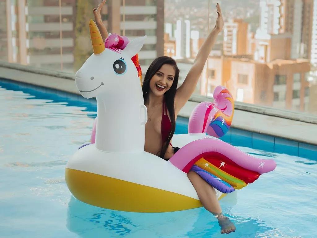 SarithaBroun from LiveJasmin