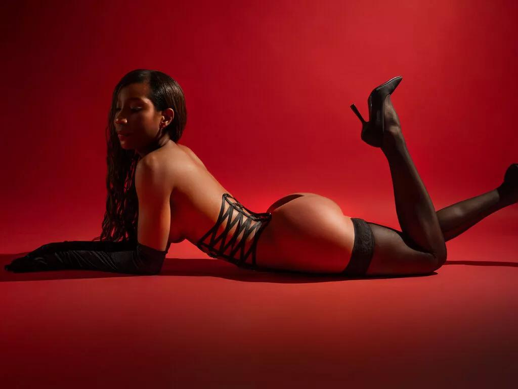 Explore slutty performer SusanaKing SusanaKing from LiveJasmin