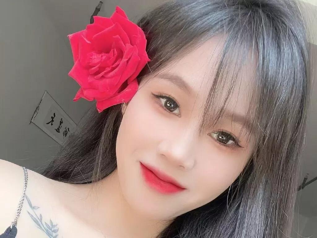 SylviaLsla from LiveJasmin