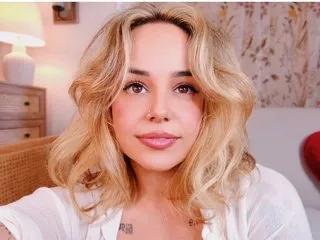 Try Aerin, she wants to masturbate for you Aerin from Streamate