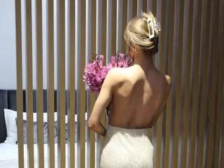 Naked Alyonaqueenn wants you to fuck her body now Alyonaqueenn from Streamate