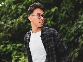 Explore Streamate's AustinReed AustinReed from Streamate