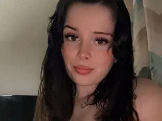 BelleSkyeX from Streamate