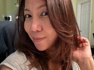 CreamyyLipss69 from Streamate