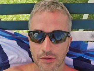 Dilf69 from Streamate