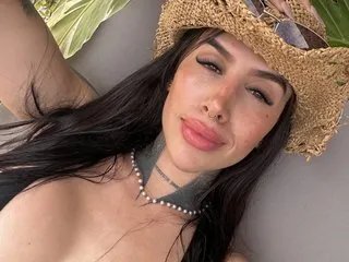 ItsEmmaa from Streamate