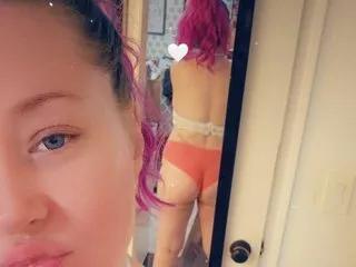 JuicyLenaBabyy from Streamate