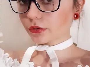 Try JulieGrace, she wants to masturbate for you JulieGrace from Streamate