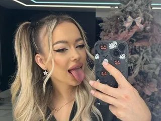 KylieJoyce from Streamate