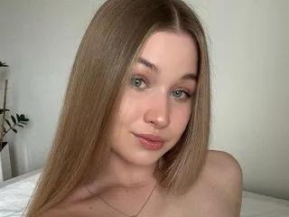 LilBella from Streamate