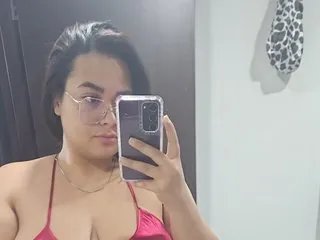 LunaNova21 from Streamate