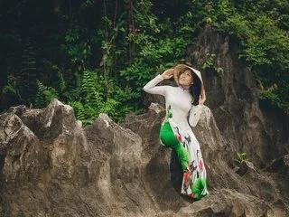 MiaTrang from Streamate