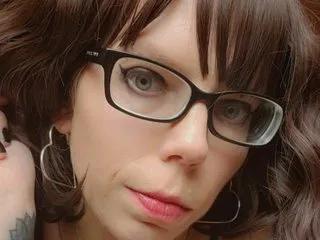 Explore SaraDesireXO, she wants to masturbate for you SaraDesireXO from Streamate