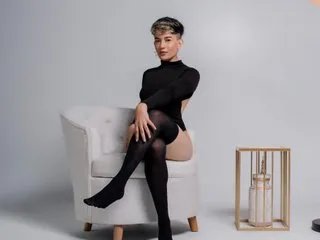 Zulyhenao18 from Streamate